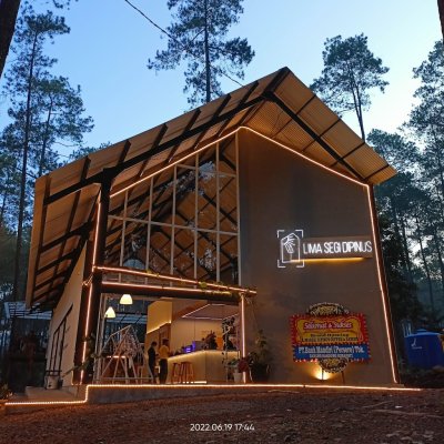 Limasegi Dipinus Cikole, Cafe, Coffee Shop & Eatery