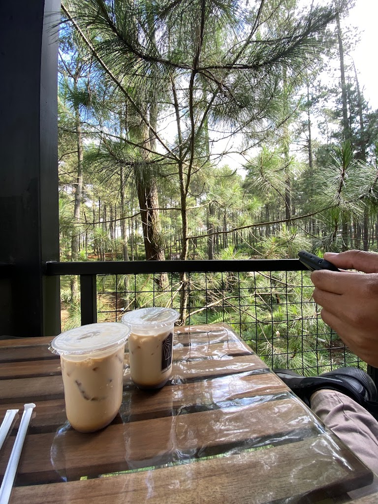 Limasegi Dipinus Cikole, Cafe, Coffee Shop & Eatery - Foto 6