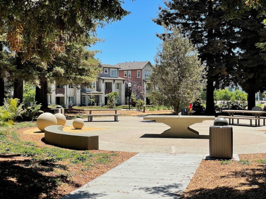 Redwood Place Playground - Foto 8