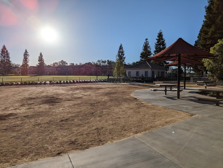 Redwood Place Playground - Foto 9