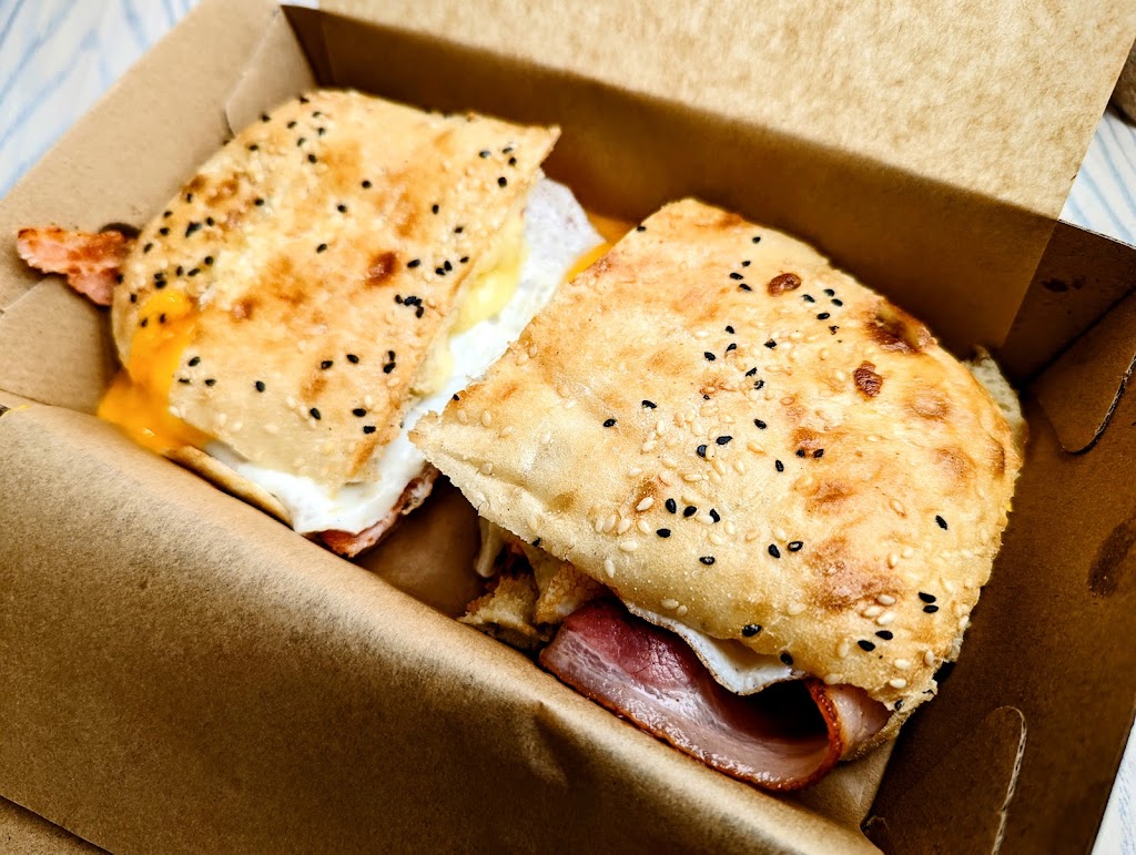 The Hideout Eat Drink Play - Foto 1