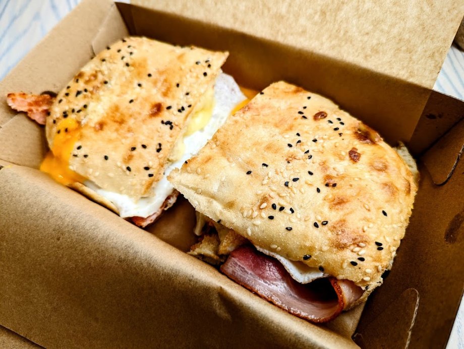 The Hideout Eat Drink Play - Foto 9