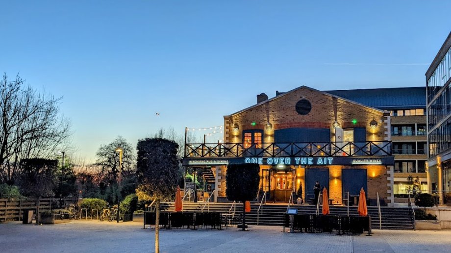 One Over the Ait, Kew Bridge - Foto 4