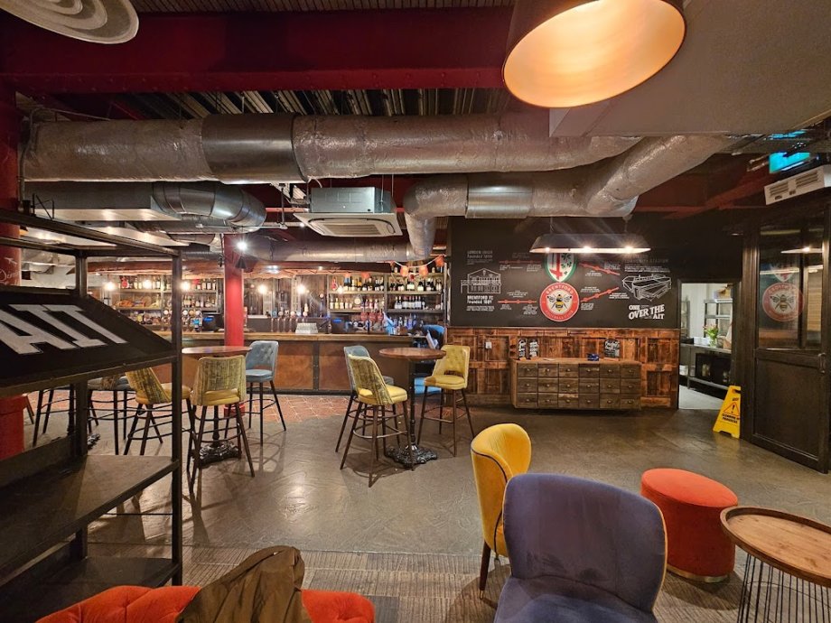 One Over the Ait, Kew Bridge - Foto 9