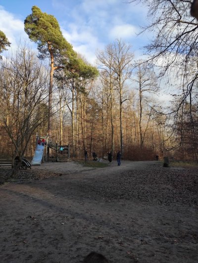 Waldspielplatz, Grillstelle