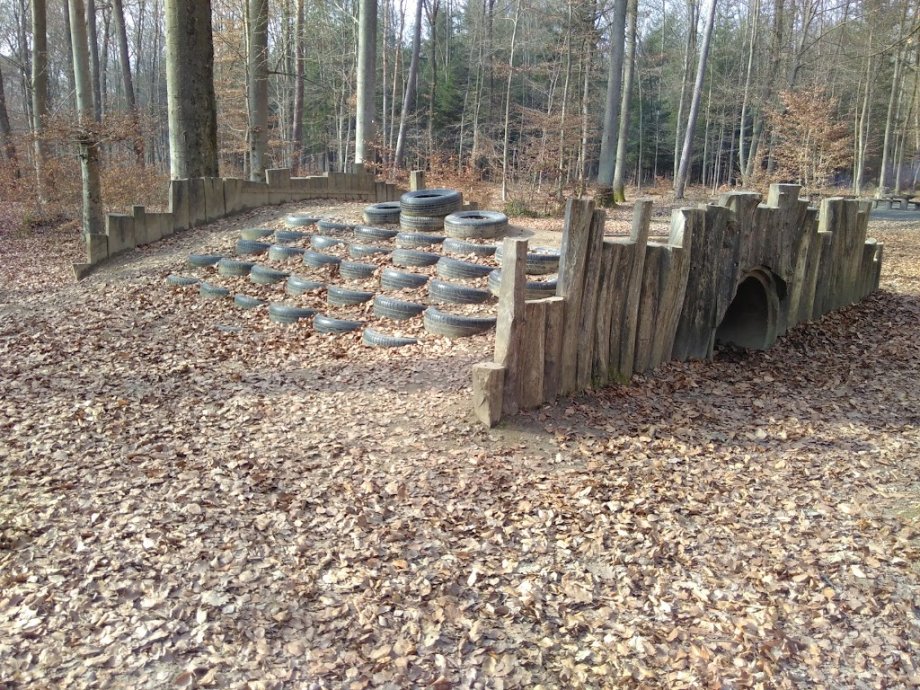 Waldspielplatz, Grillstelle - Foto 10