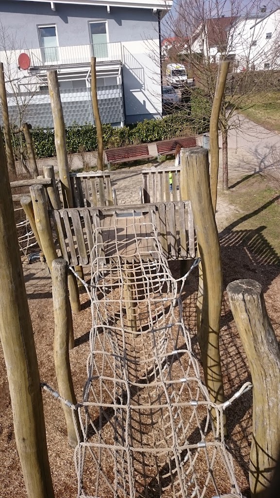 Spielplatz Urbacher Mitte - Foto 9