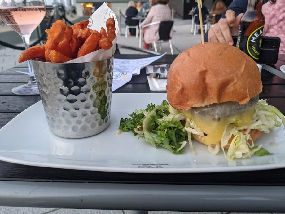 River Gardens Cafe - Foto 9