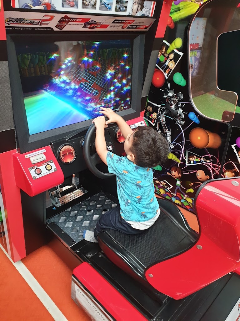 LALO Center GmbH - Foto 1