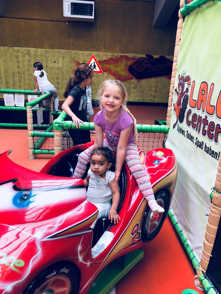 LALO Center GmbH - Foto 1