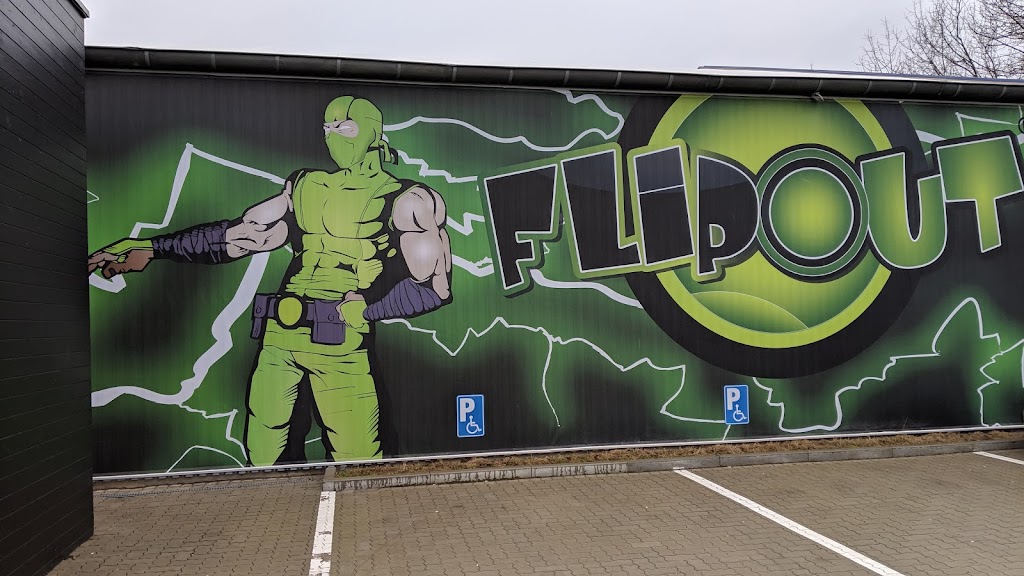 Flip Out Trampoline Arena Rostock - Foto 1