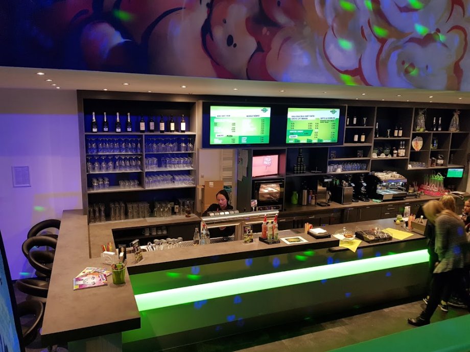 Flip Out Trampoline Arena Rostock - Foto 5