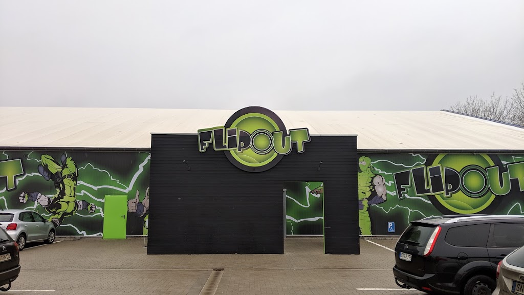 Flip Out Trampoline Arena Rostock - Foto 1