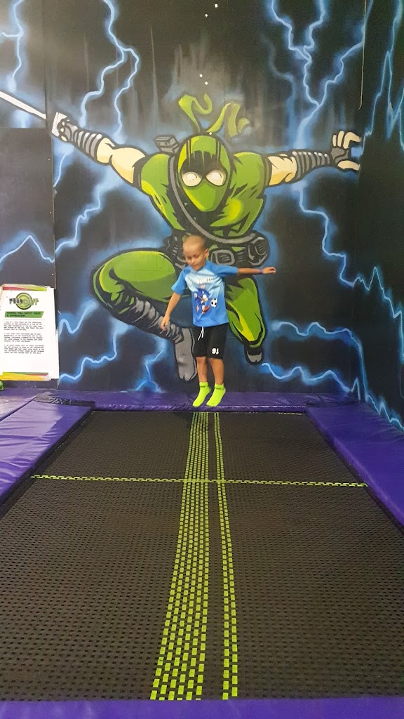 Flip Out Portsmouth - Foto 1