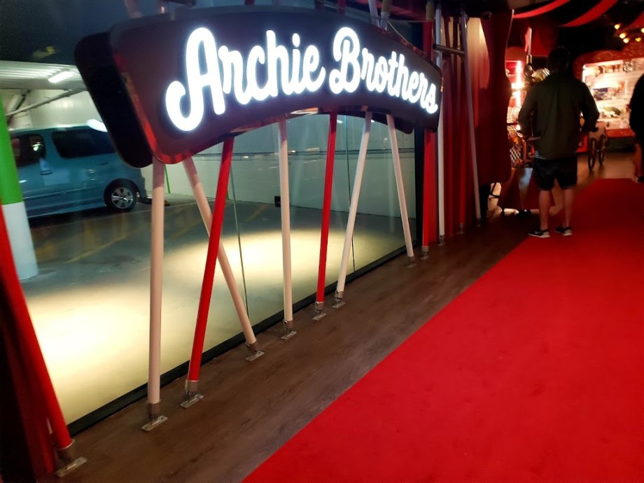 Archie Brothers Cirque Electriq Newmarket - Foto 9