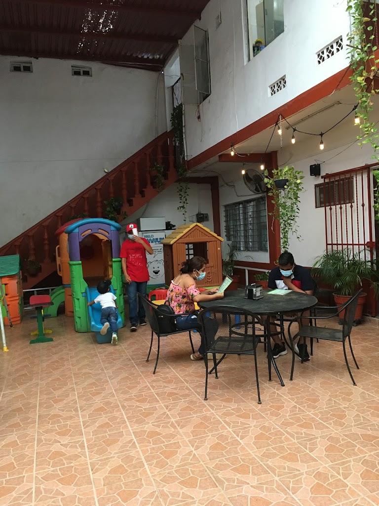 Pizzas Nonos, cafetería jardín - Foto 1