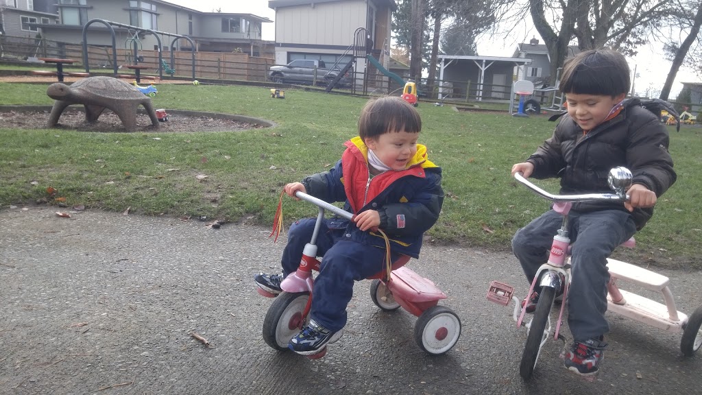 Tot Lot Park - Foto 1