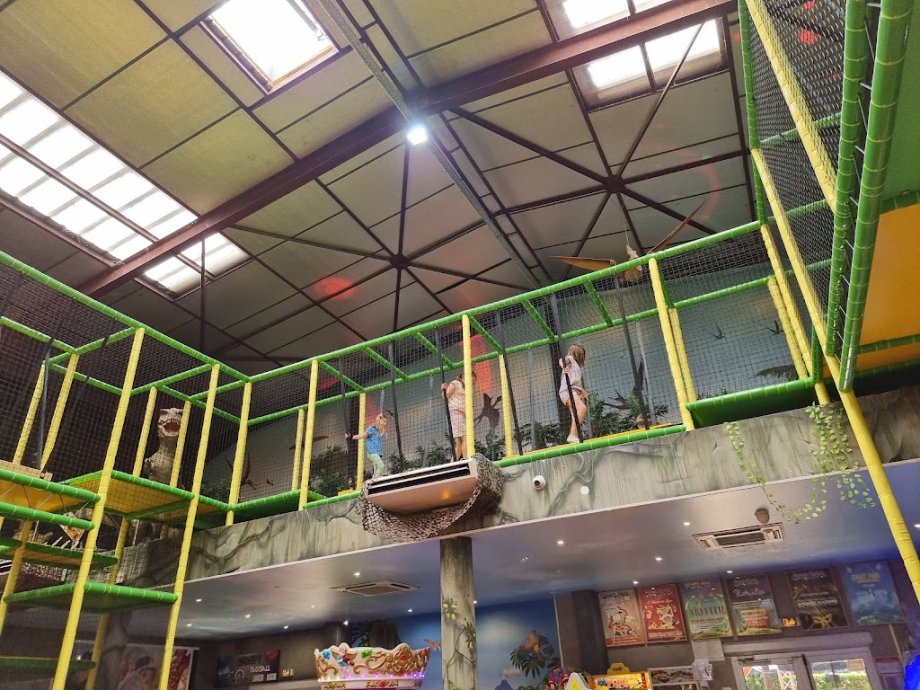 Crazy Park parc de loisirs, restaurant à thème - Foto 3