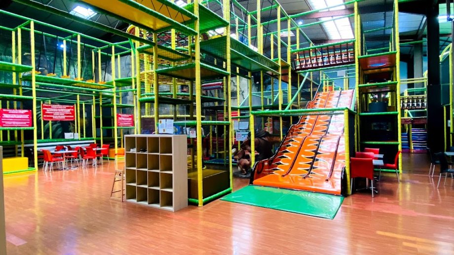 Crazy Park parc de loisirs, restaurant à thème - Foto 4