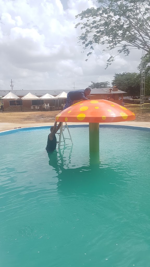 Parque Recreacional Río Alegre - Foto 10