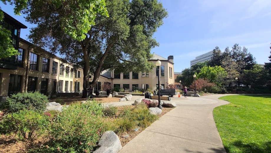 Mountain View Public Library - Foto 2