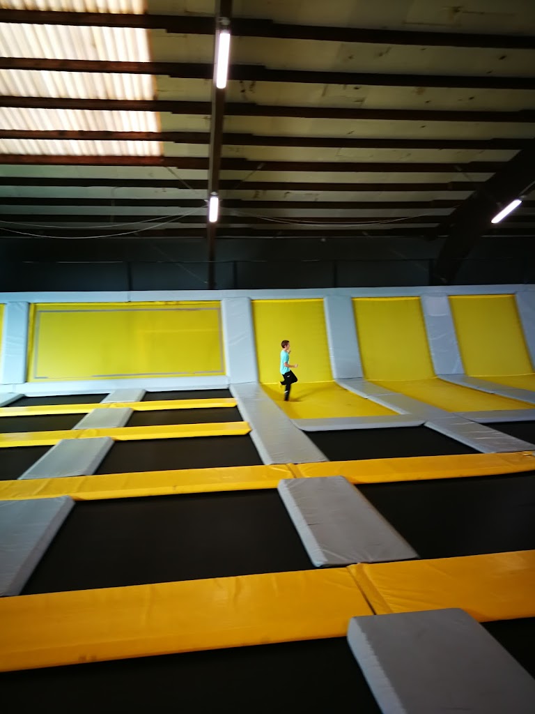 SPACE JUMP Trampoline Park Neumünster - Foto 1