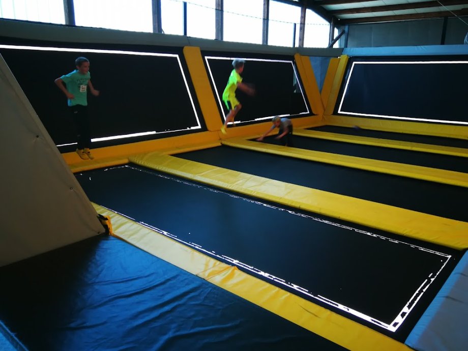 SPACE JUMP Trampoline Park Neumünster - Foto 10