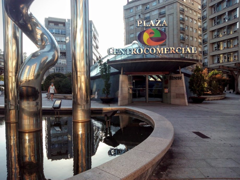 Centro Comercial Praza Elíptica - Foto 9