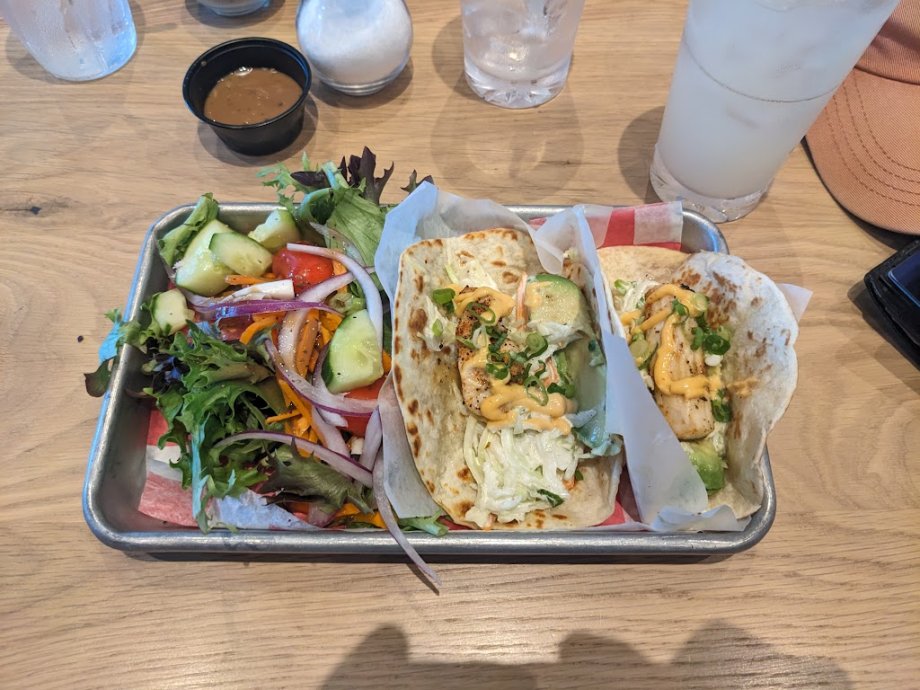 Boardwalk Bar & Arcade - Foto 14