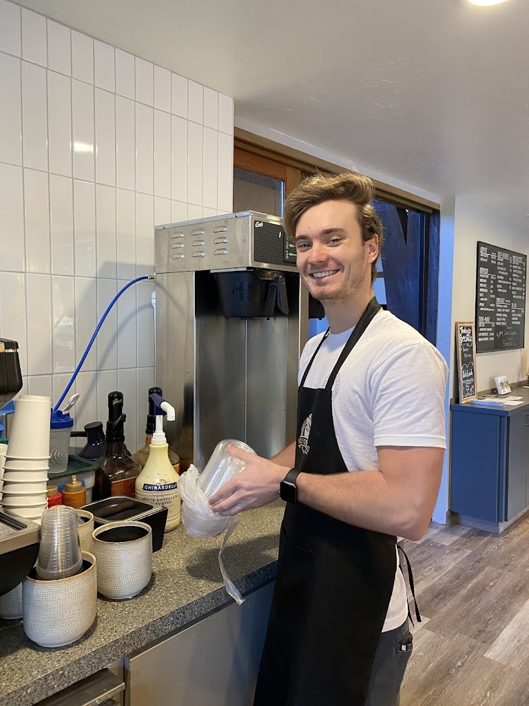 Holy Grounds Cafe - Foto 4