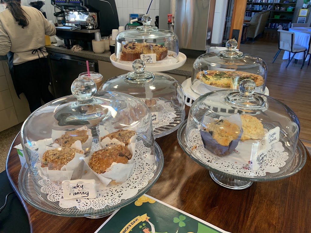 Holy Grounds Cafe - Foto 1