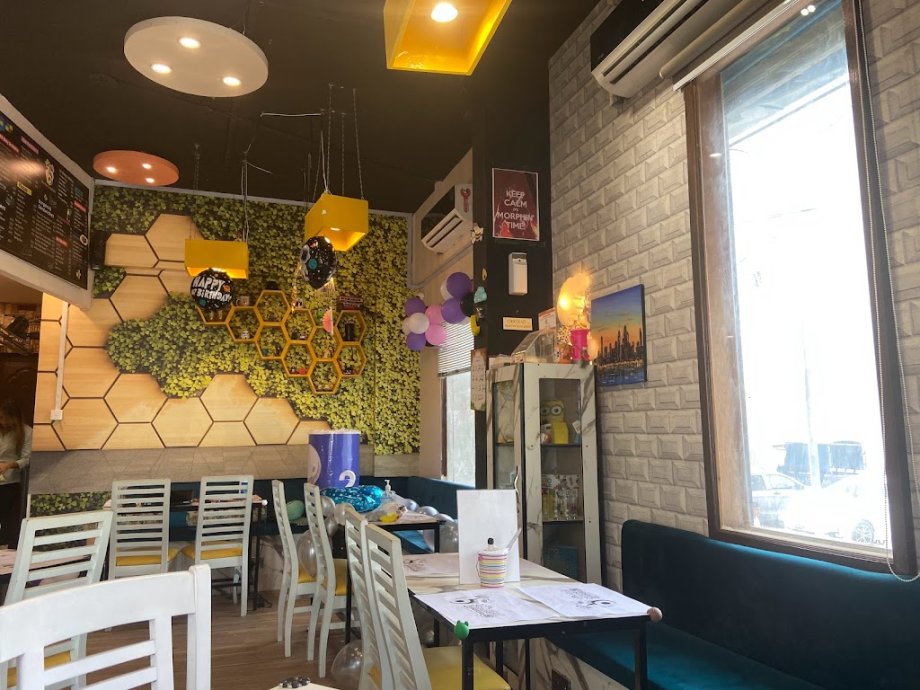 The Buzzing Beez Playcafe - Foto 8