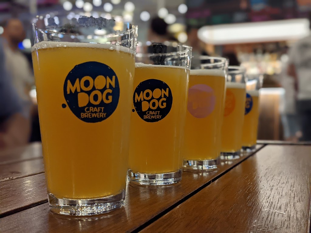 Moon Dog World - Foto 1