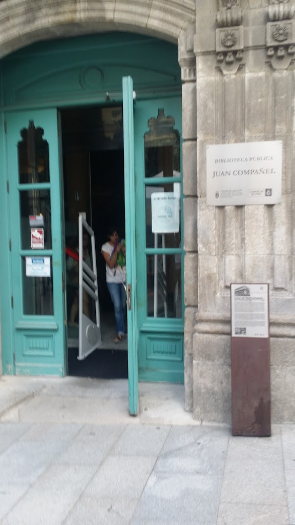 Biblioteca Pública de Vigo Juan Compañel - Foto 1