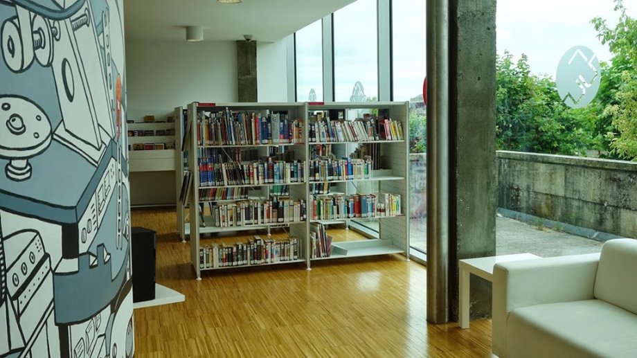 Biblioteca Pública Municipal Xosé Neira Vilas de Vigo - Foto 7