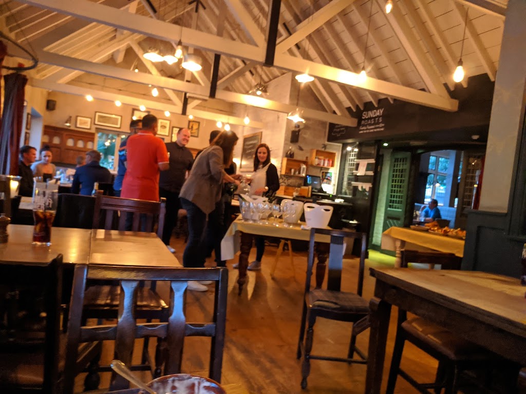 The Plough Inn, Ealing - Foto 1