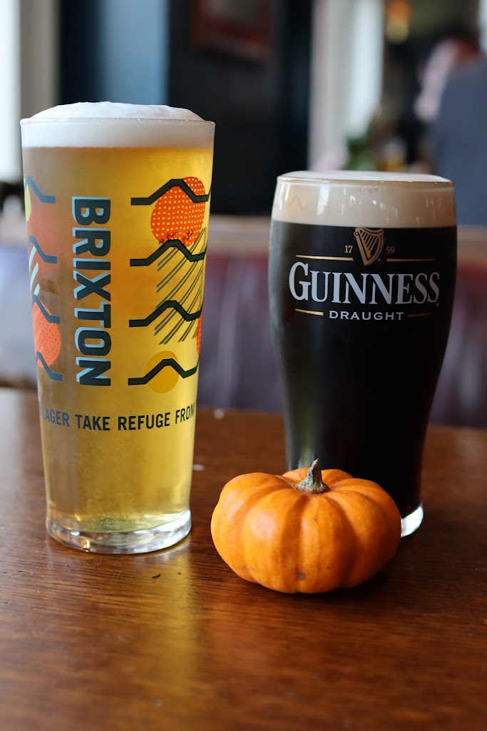 Charles Holden - Foto 1