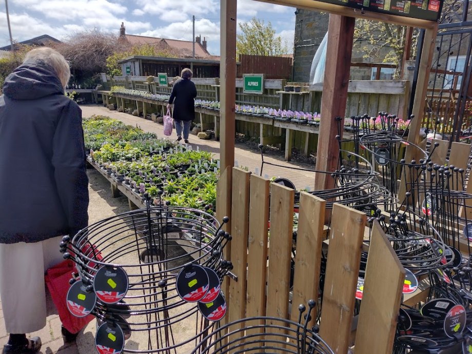 Victoria Farm Garden Centre - Abbey View Cafe - Foto 5