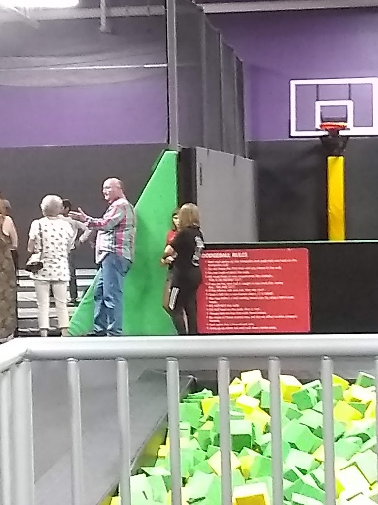 Just Jump Trampoline Park - Foto 8