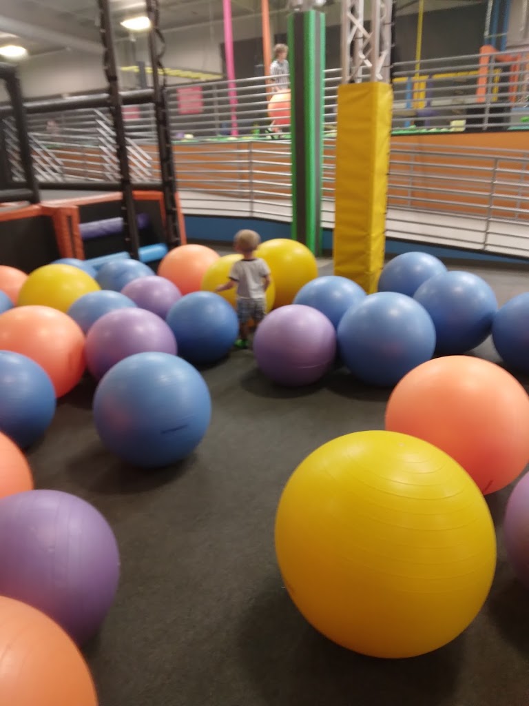 Just Jump Trampoline Park - Foto 1