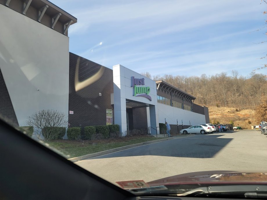 Just Jump Trampoline Park - Foto 2