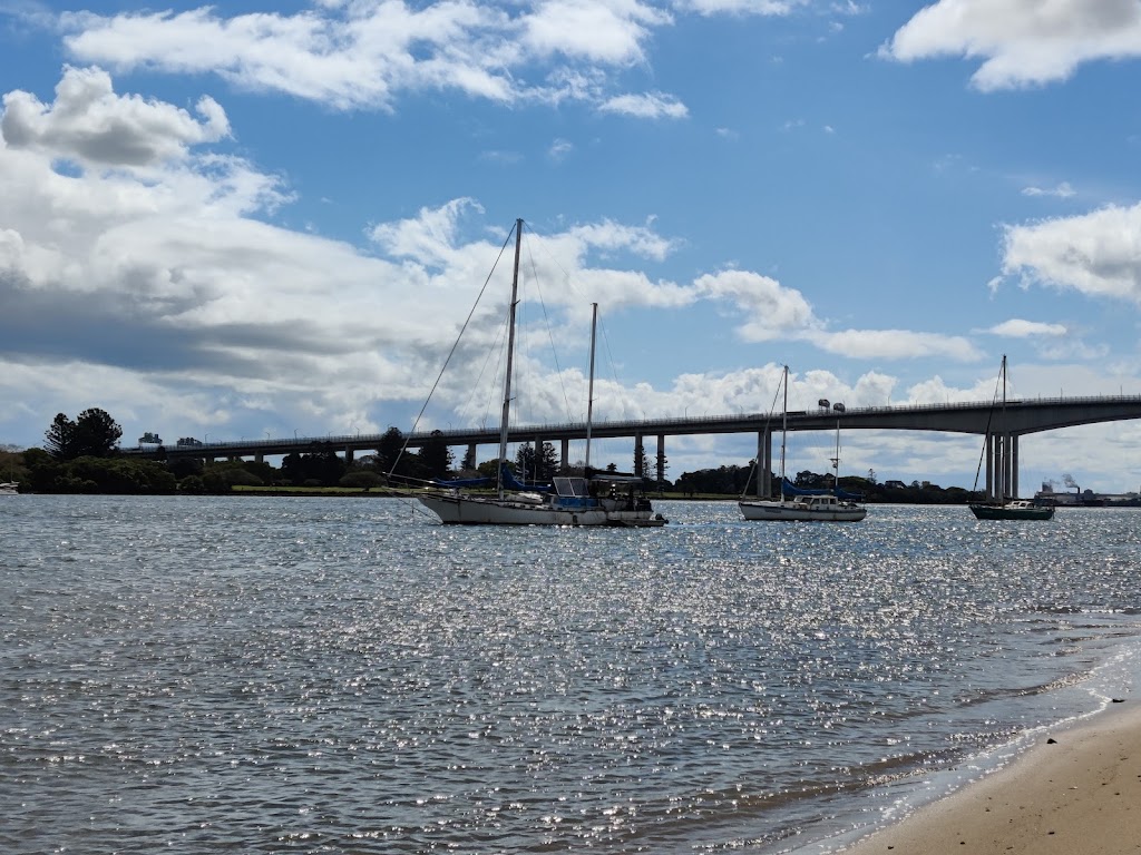 Colmslie Beach Reserve 8