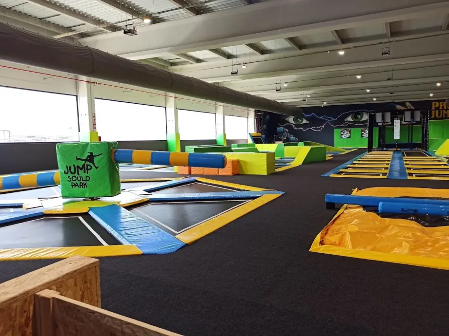 Sould Park Jump CC La Torre Outlet Zaragoza - Trampoline Park y Arcade - Foto 10