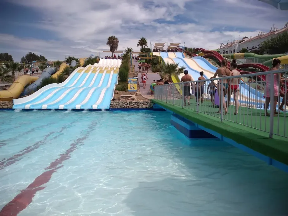 Aquavelis Parque Acuático - Foto 13