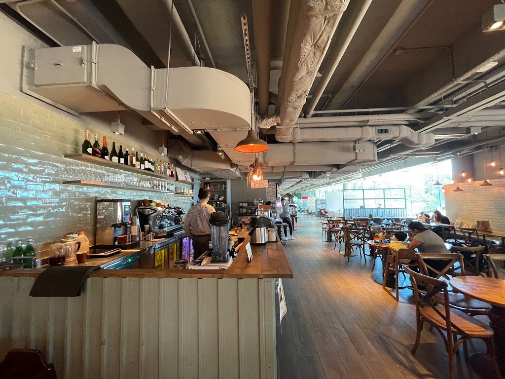 Maggie & Rose Repulse Bay 3