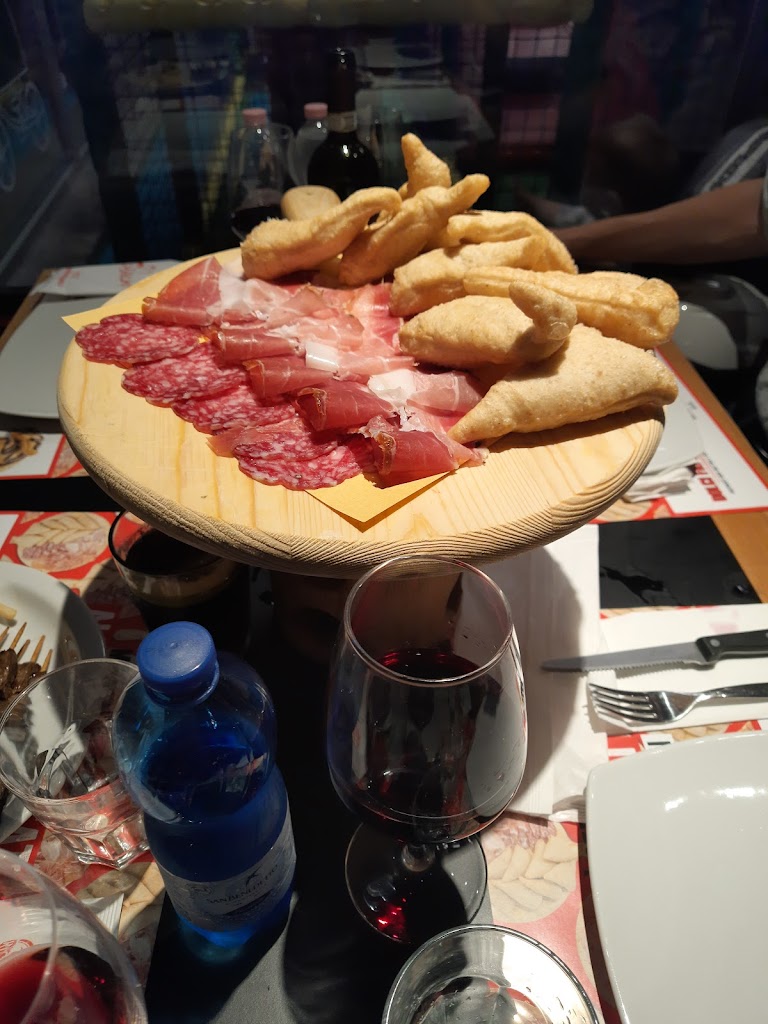 Pollicino - Ristorante con Area Bimbi a Cologno Monzese 4