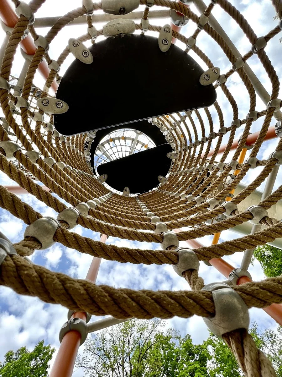 Der Seidenspinner Spielplatz - Foto 6