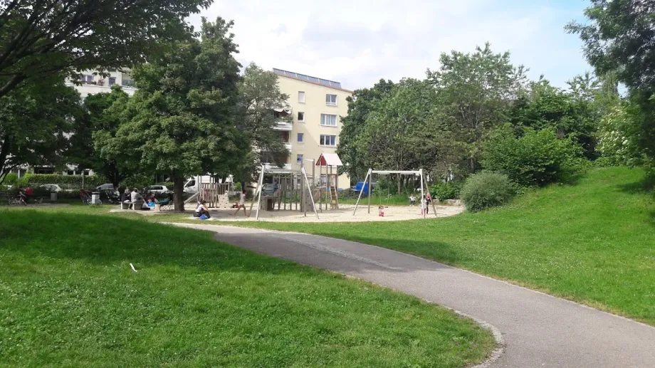 Spielplatz Mittersendling - Foto 5