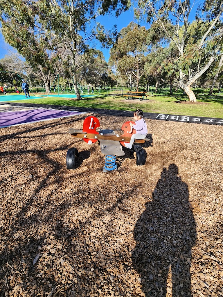 Glover (North) Playspace - Foto 8