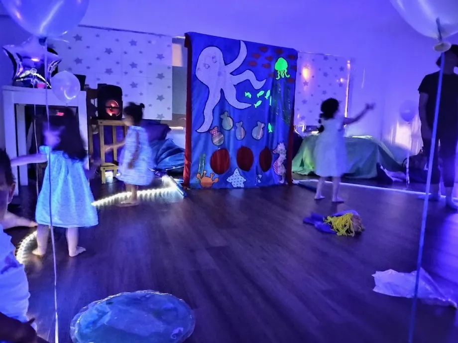 LuPaLaLand, juegos y cafe - Foto 4